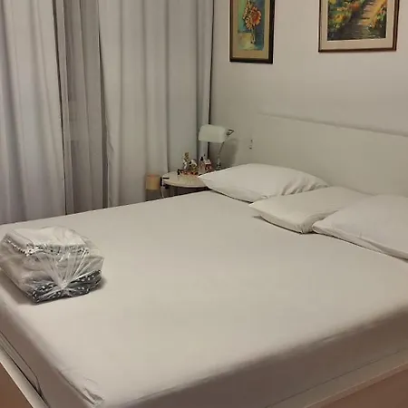 Cute Apartment Split
